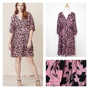 Good Hart Womens Pleated Dress Size Medium Pink Black Floral Holiday Party‎